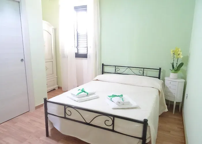 Alòs Alojamento de Acomodação e Pequeno-almoço Sapri